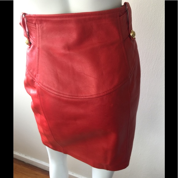 VTG “Moschino Leather” red miniskirt w/zip closure - Picture 3 of 16